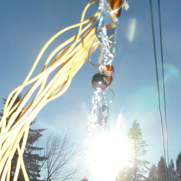 Suncatcher C Treated driftwood, cut glass pieces, handmade glass beads etc - Picture 3 of 3